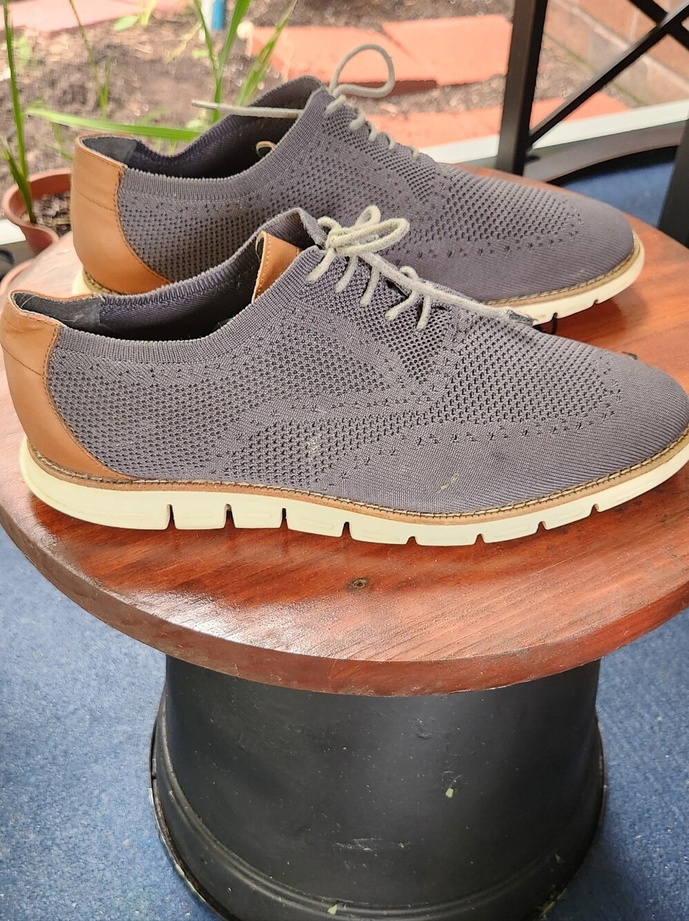 Men's Knit Derby Shoes in Gray with Tan Heel